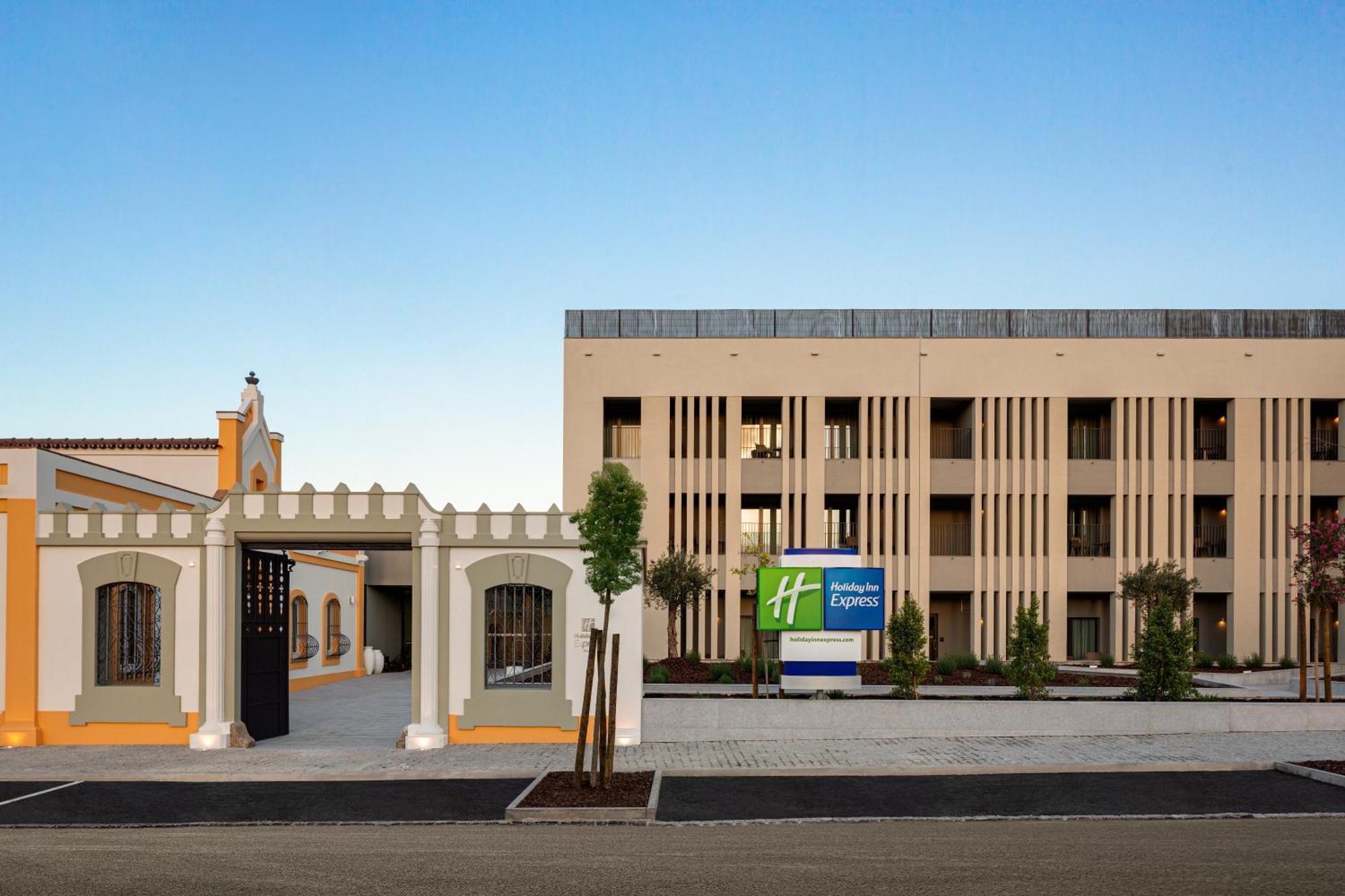 Holiday Inn Express Evora By Ihg 外观 照片